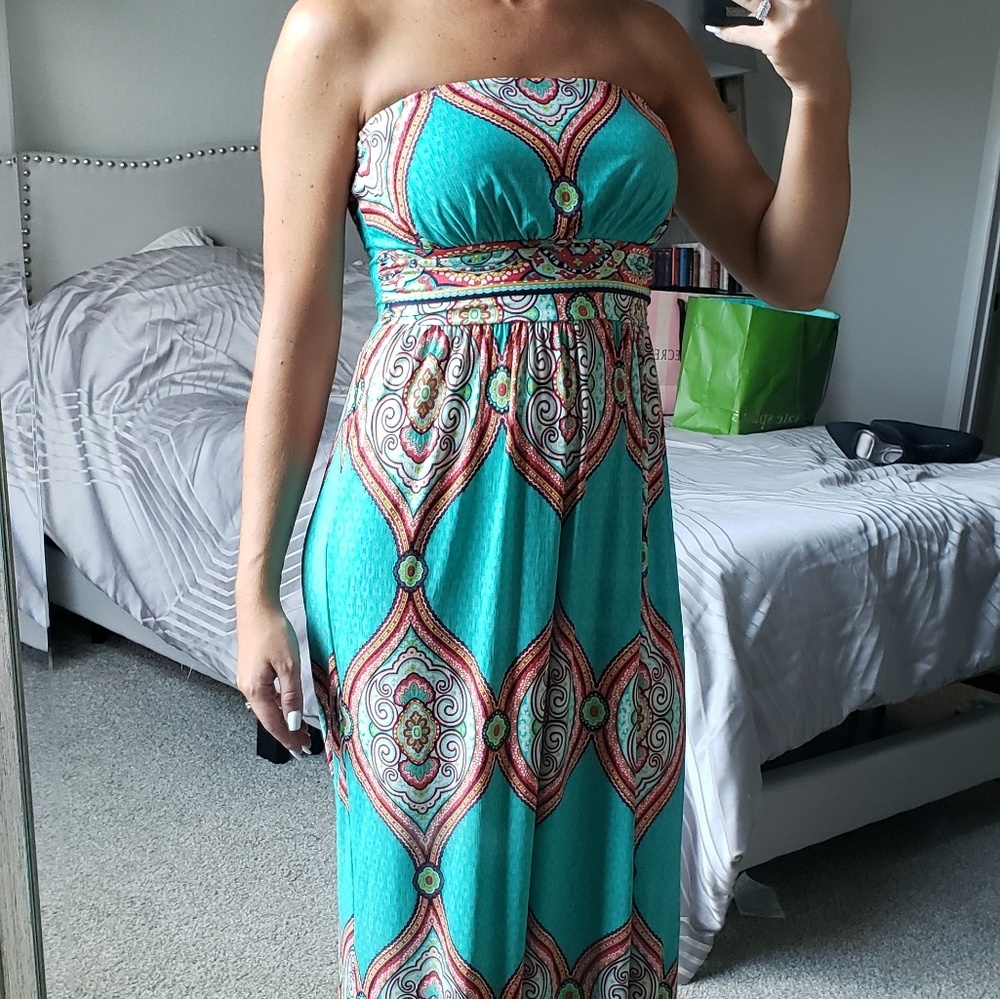 Gorgeous strapless maxi dress